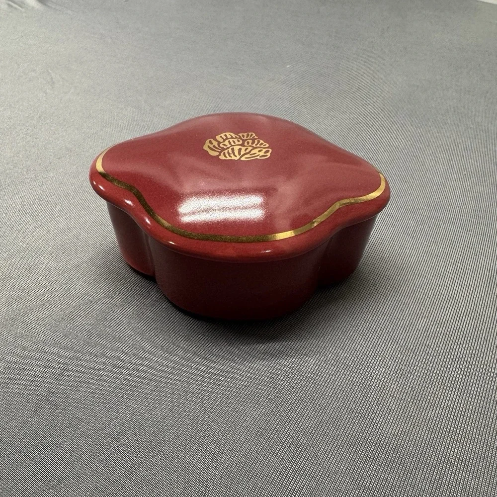 Vintage Imari Elegant Treasures Ceramic Trinket Box Avon Gift Set‎ Trinket Box
